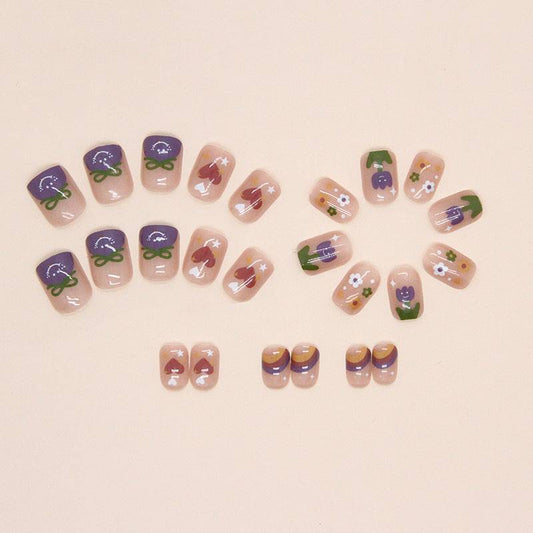 Cute Childlike Floral Nail Art