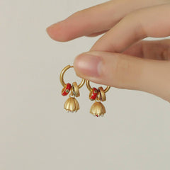 Chinese-style earrings with a luxurious and sophisticated vibe