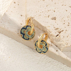 Chinese-style earrings with a luxurious and sophisticated vibe